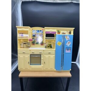 Mattel Barbie Living in Style Kitchen Playset 2002 Fridge missing doors